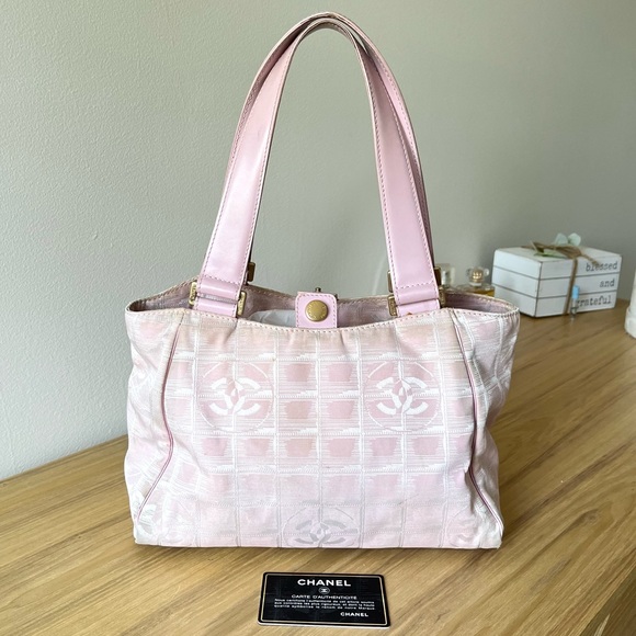 CHANEL Handbags - ✅AUTHENTIC✅CHANEL NYLON PINK TOTE